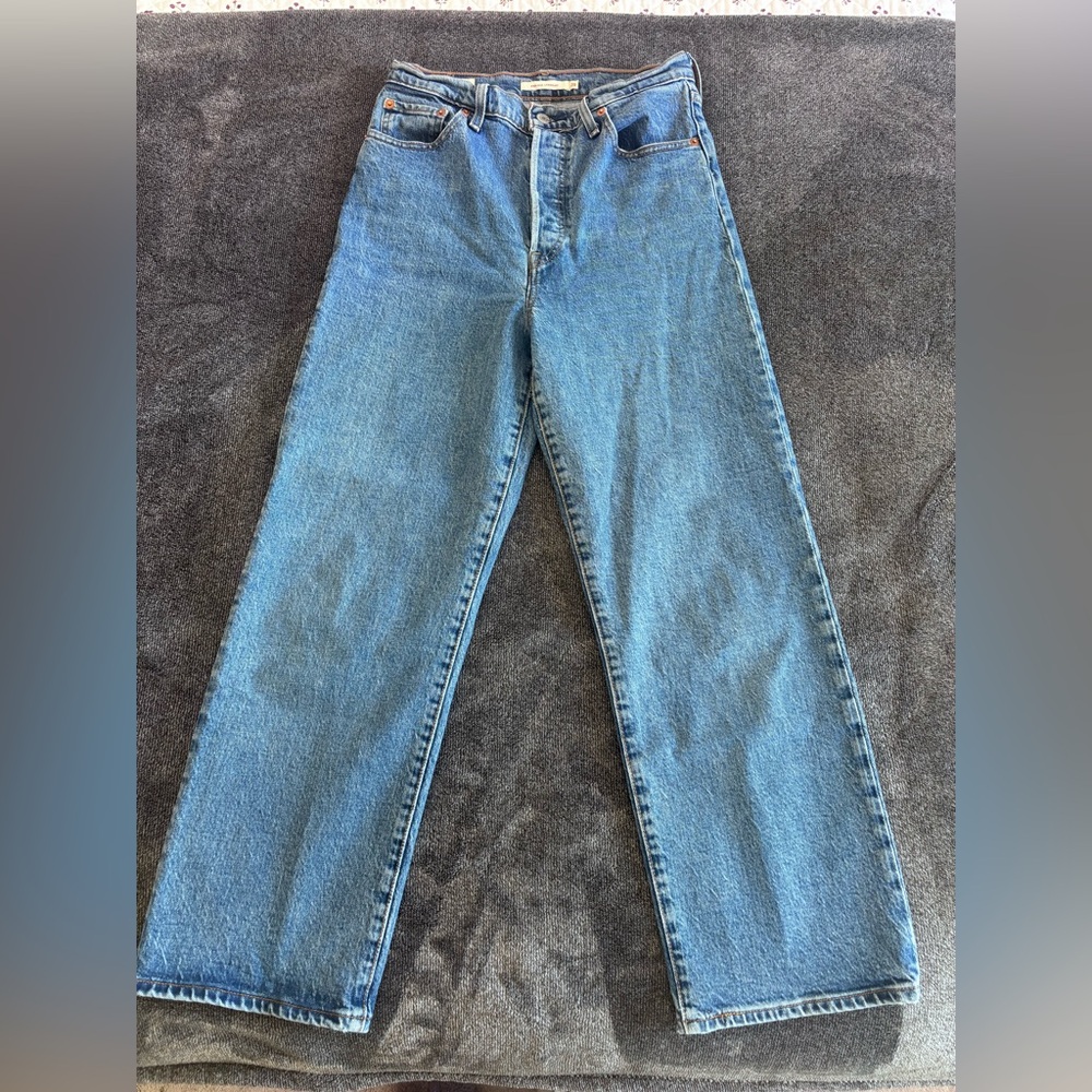 Levi’s Ribcage Straight Ankle Jeans Medium Wash